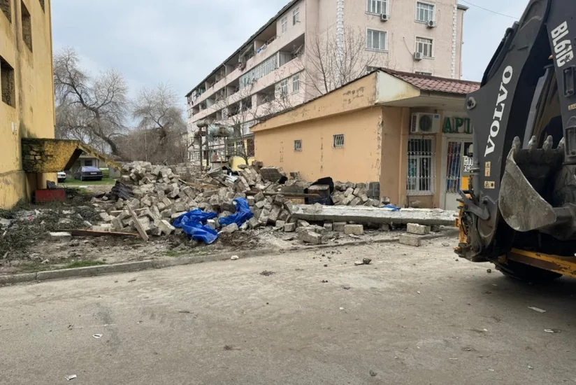 Neftçalada qanunsuz tikili sökülüb