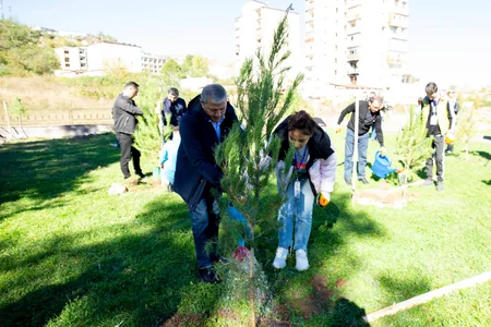 Şəhid övladları Şuşada ağacəkmə aksiyasında iştirak ediblər