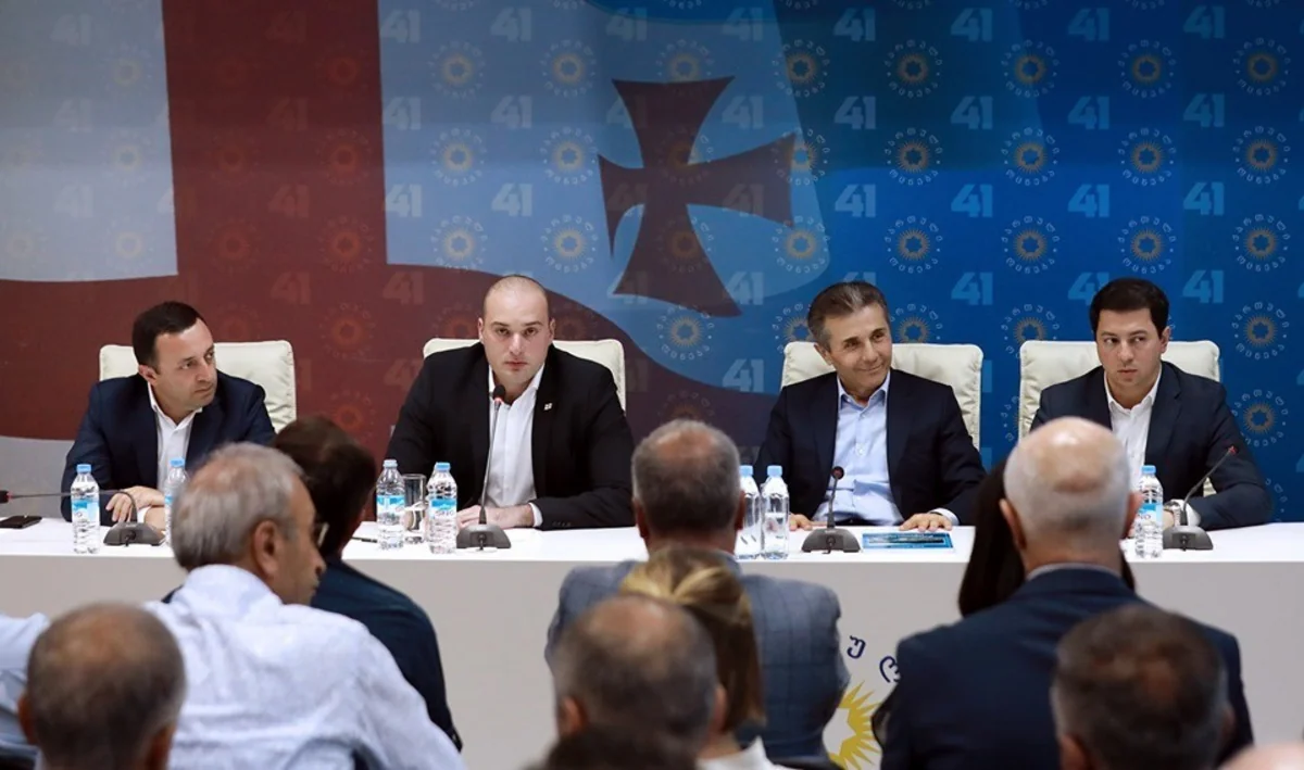 Gürcüstan hakim partiyası hökumətdəki dəyişiklikləri müzakirə edib
