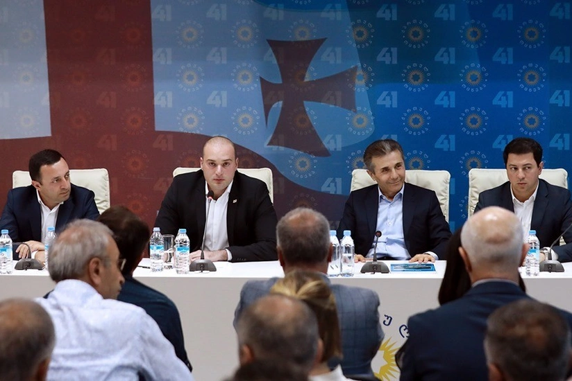 Gürcüstan hakim partiyası hökumətdəki dəyişiklikləri müzakirə edib