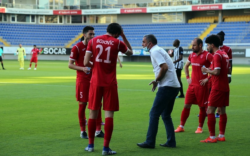 Keşlə  4 futbolçu ilə yollarını ayırır