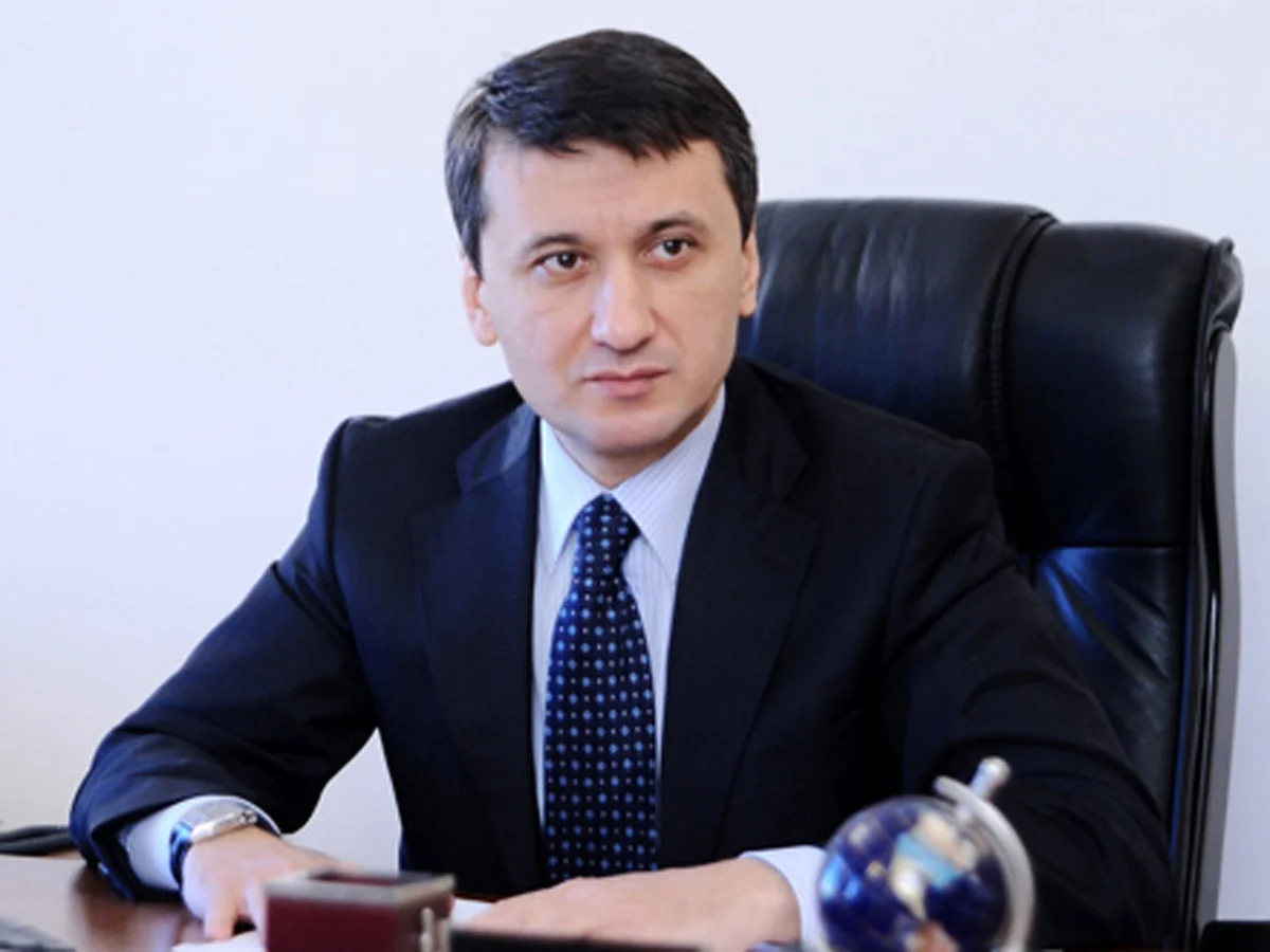 Azər Qasımov: Azərbaycanda bəzi QHT-lər mütəmadi olaraq qanunun tələblərini pozur