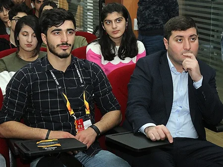Avropa Liqasının final oyunu ilə əlaqədar daha bir universitetdə tələbələrlə görüş keçirilib