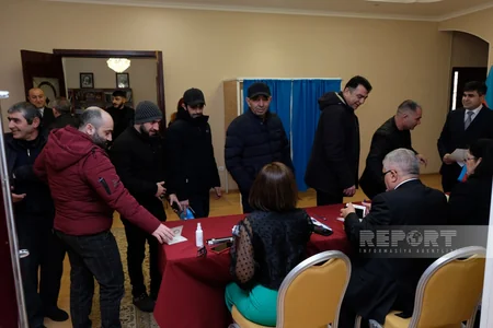 Aktauda yaşayan Azərbaycan vətəndaşları səsvermədə fəal iştirak edirlər