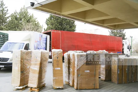 Zəlzələdən sonra Bakıdan Türkiyəyə 127 TIR humanitar yardım göndərilib