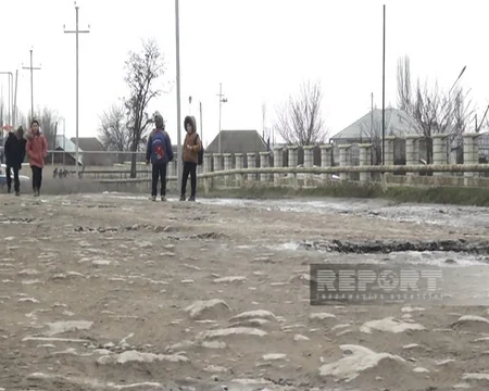 Ərəbuşağı və Ağalarbəyli kəndlərinin yol problemi: qışda palçıq, yayda toz