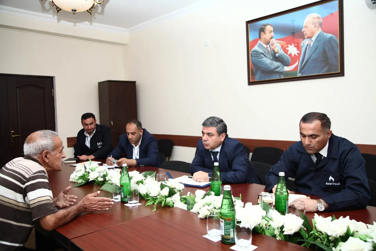 “Azəriqaz”ın rəhbərliyi bölgələrdə vətəndaşları qəbul edib