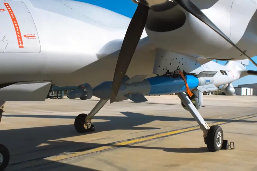 Türkiyə ilk dəfə Akıncı lazerlə idarə olunan raketi sınaqdan keçirib