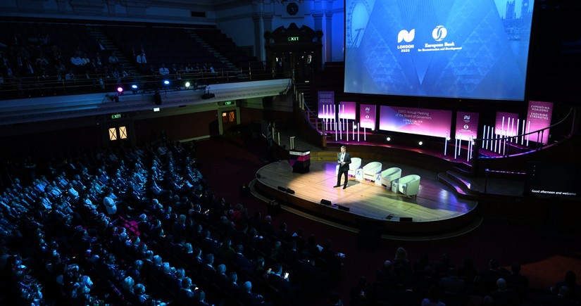 Mikayil Jabbarov attends opening session of EBRD Board of Governors