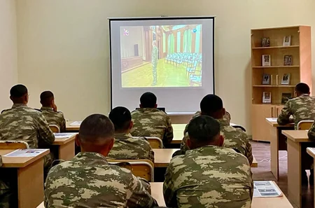 Müstəqilliyin Bərpası Günü münasibətilə Azərbaycan Ordusunda silsilə tədbirlər keçirilib