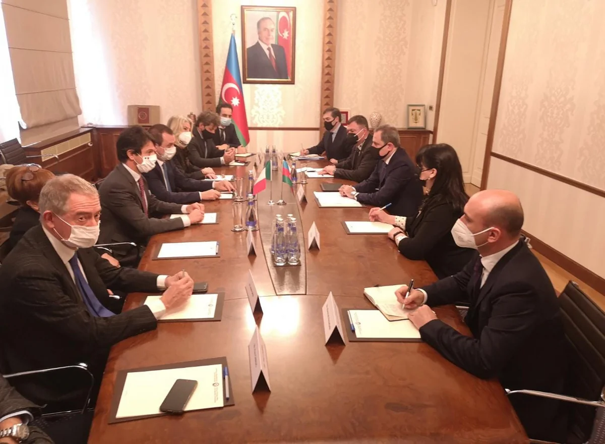 Ceyhun Bayramov İtaliya Deputatlar Palatasının sədr müavini ilə görüşüb
