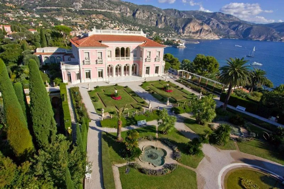 Dünyanın ən bahalı evi satışa çıxarılıb