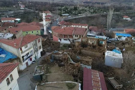 Türkiyənin ağrılı günü - zəlzələ bölgəsindən  - FOTOREPORTAJ