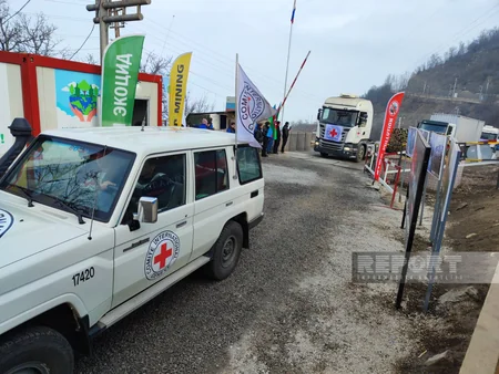 По дороге Ханкенди-Лачын беспрепятственно проехали 19 автомобилей МККК