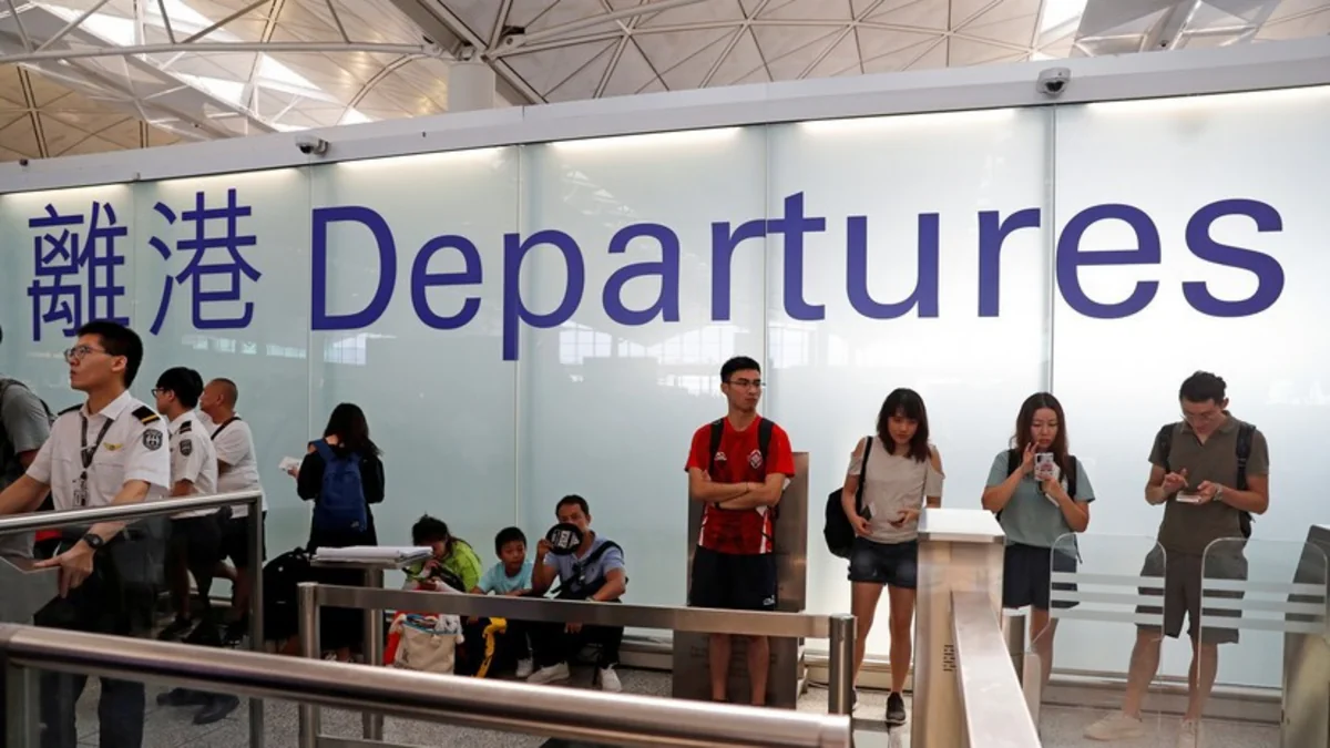 Honqkonqda bütün aviareyslər ləğv edilib