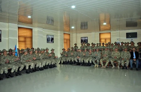 Hərbi qulluqçuların ehtiyata buraxılmasına həsr olunmuş təntənəli mərasim keçirilib