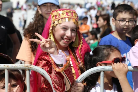 Heydər Əliyev Mərkəzinin parkında Uşaq festivalı keçirilib