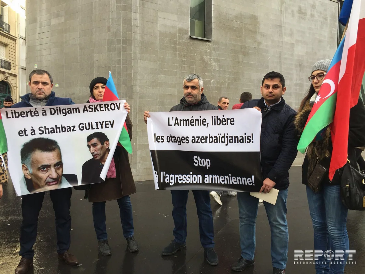 Азербайджанцы провели акцию перед посольством Армении во Франции с требованием освободить заложников