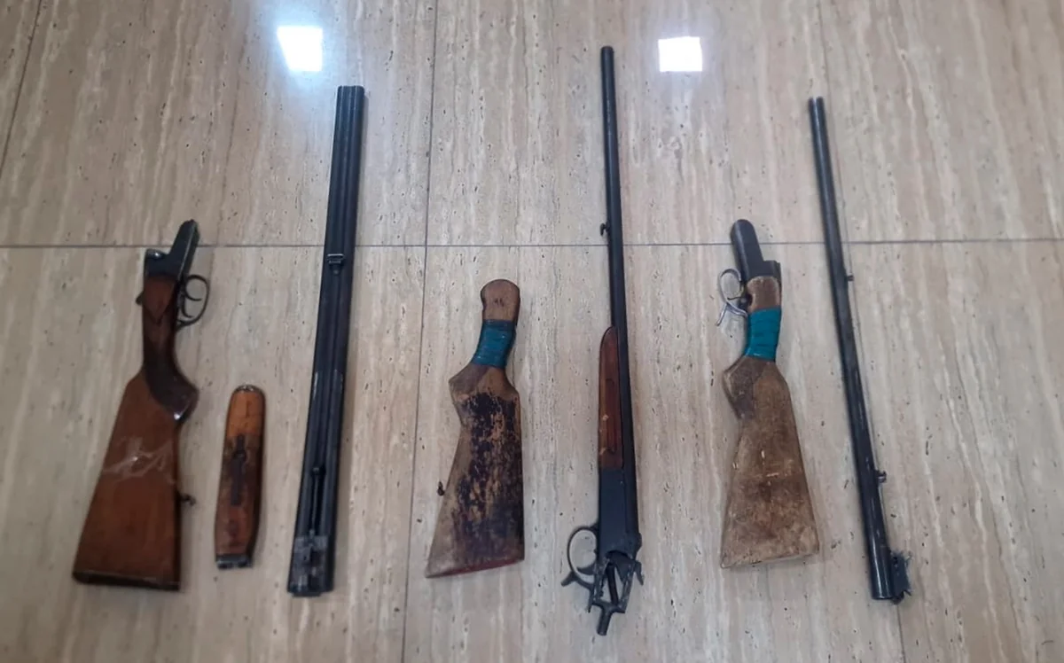 Yeni Günəşli və Zığda 3 nəfər qanunsuz odlu silahları polisə təhvil verib