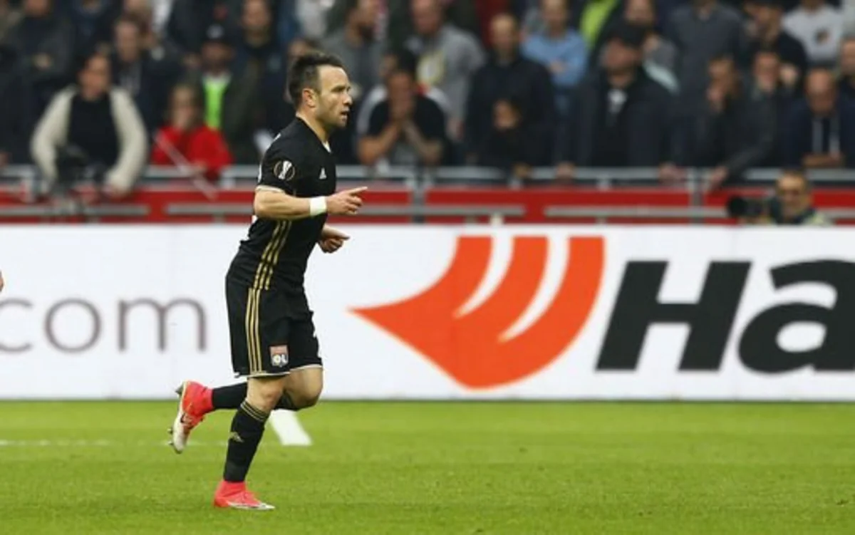 Fənərbağça Lionun futbolçusunu transfer edib
