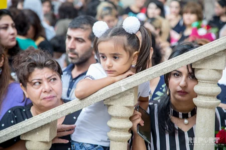 Bakıda dərsə gedən uşaqlar  - FOTOREPORTAJ - VİDEO