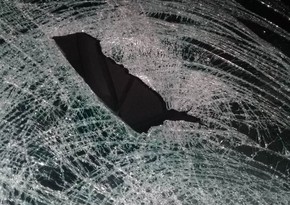 В Баку столкнулись два автомобиля, есть пострадавший