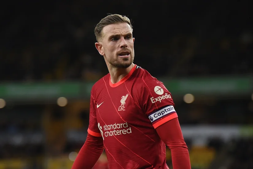 Liverpulun kapitanı 12 ildən sonra klubdan ayrılmağı düşünür