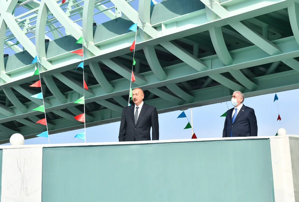 Prezident Mərdəkan-Zuğulba yolunda yerüstü piyada keçidinin açılışını edib