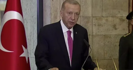 Ərdoğan Anıtqəbiri ziyarət edib