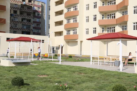 ​SOCAR prezidenti neftçilərə yeni mənzillərin orderlərini təqdim edib