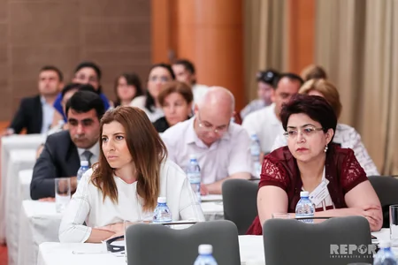 Məktəbdaxili qiymətləndirmə mövzusunda seminar keçirilir