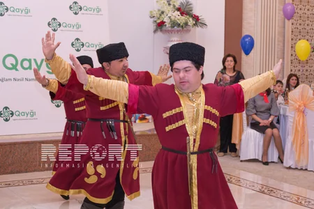 Daun sindromlu uşaqlar Heydər Əliyevin doğum günü münasibətilə keçirilən tədbirdə çıxış edib