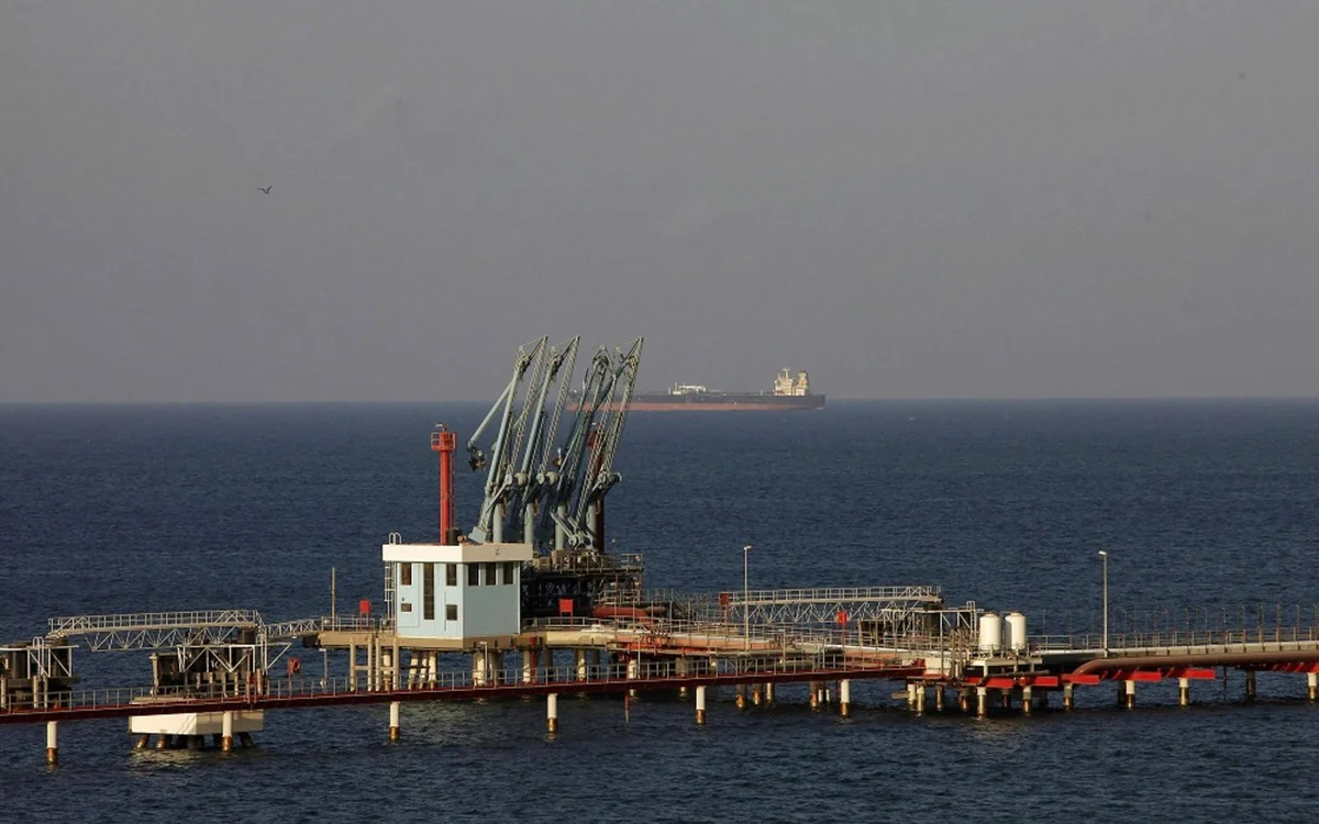 Порт Харига в Ливии прекратил работу из-за нехватки поставок нефти