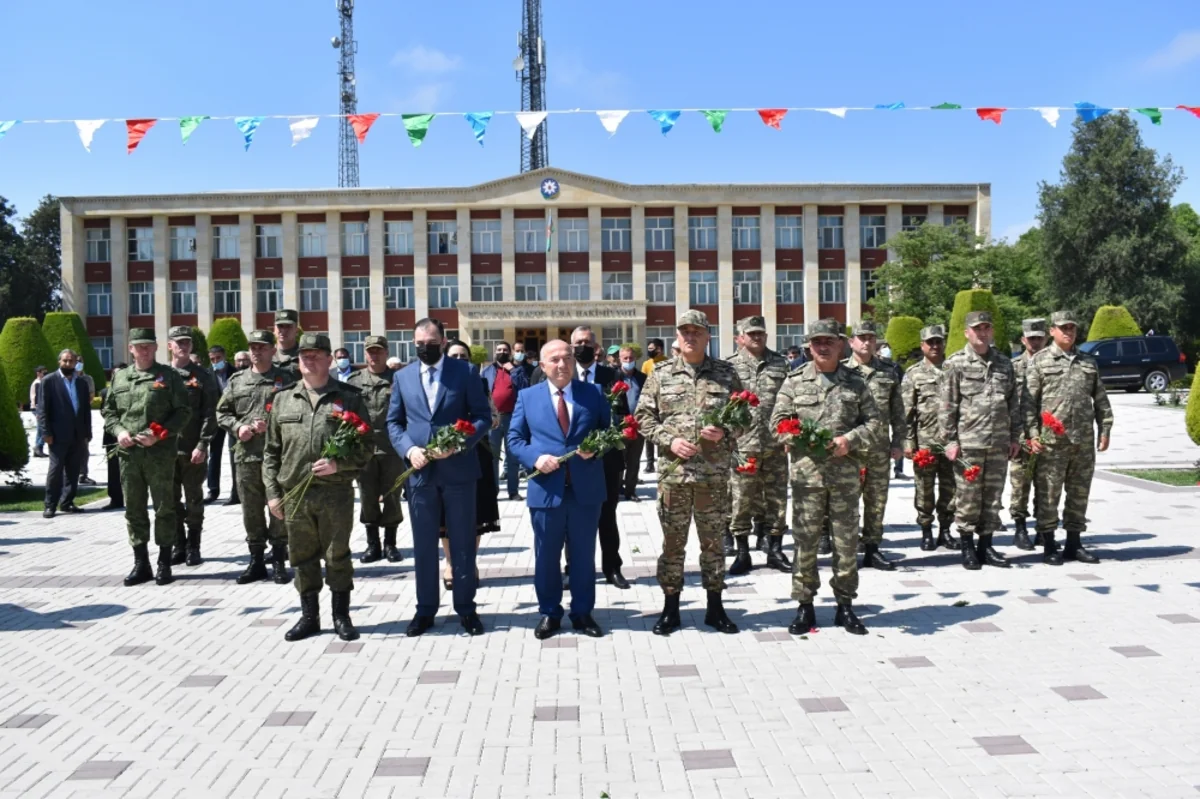 Rusiyalı general Beyləqanda 9 May - Qələbə Günü ilə bağlı tədbirdə iştirak edib