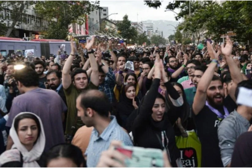 İranda etiraz aksiyaları səngimir, güney azərbaycanlı qadınlar hərbçilərə çağırış edib