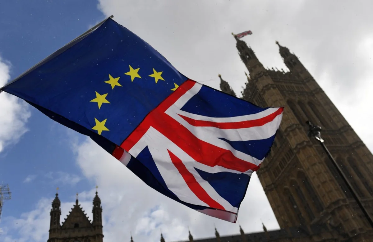 Britaniya hökumətində Brexitlə bağlı fikir ayrılıqları yaranıb