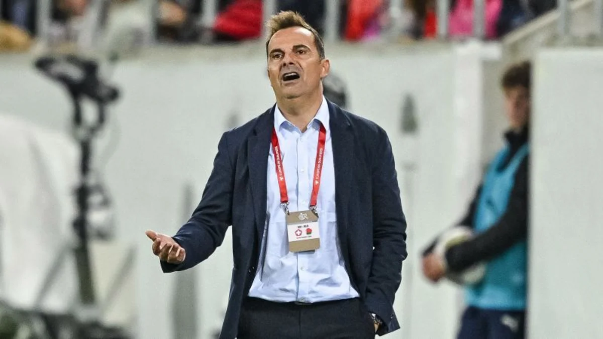 Belarus millisi baş məşqçisi ilə müqavilə müddətini uzadıb