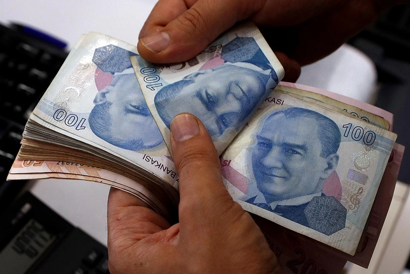 Türkiyə lirəsinin məzənnəsi bir daha tarixi minimuma enib