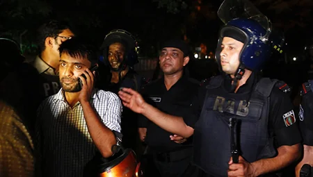 Banqladeşdə girovların azad edilməsi üzrə əməliyyat başa çatıb, terrorçuların hamısı öldürülüb - YENİLƏNİB-4 - FOTO