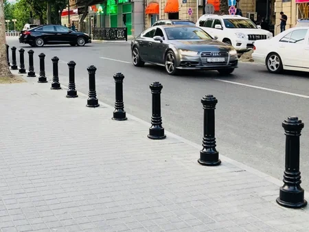 Bakı Nəqliyyat Agentliyi qoruyucu tumbaların quraşdırılmasına başlayıb