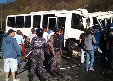 В Венесуэле более 30 человек пострадали в результате ДТП с 13 автомобилями