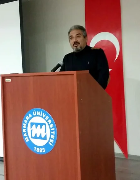 Azərbaycanlı yazıçı Türkiyədə tələbələrlə görüşüb