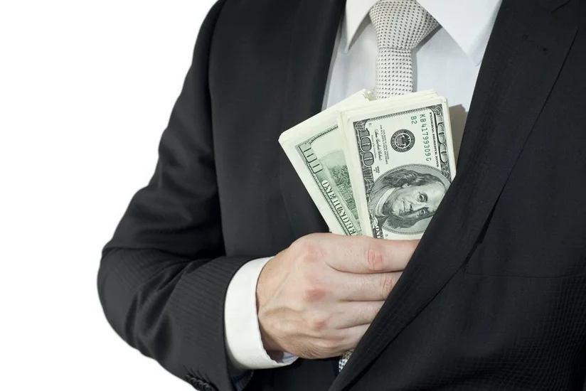 Bakı sakininə qarşı 256 min dollarlıq dələduzluq edilib