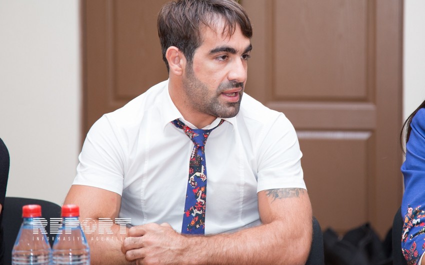Rafael Ağayev: Biz robot deyilik