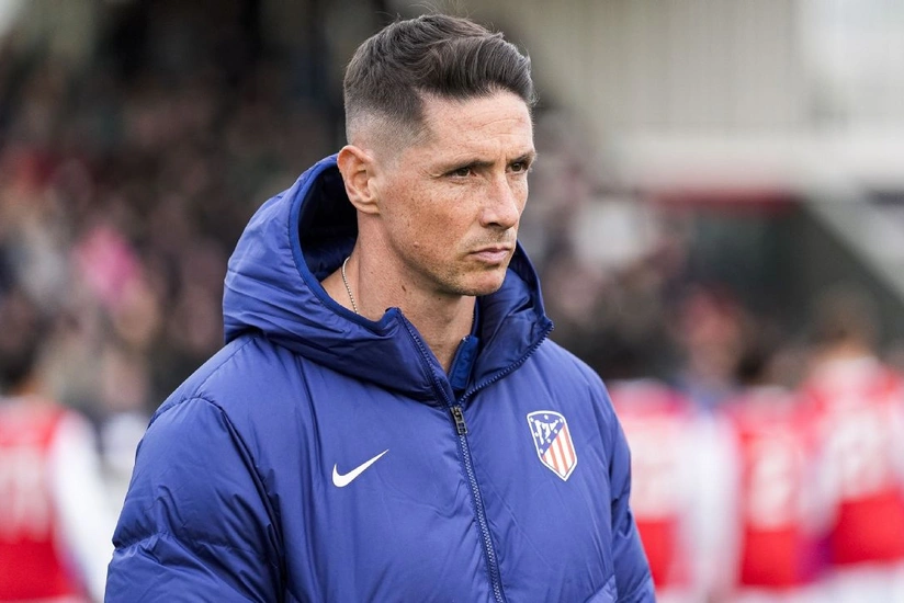 İspaniya təmsilçisi Fernando Torreslə müqavilə müddətini uzadıb