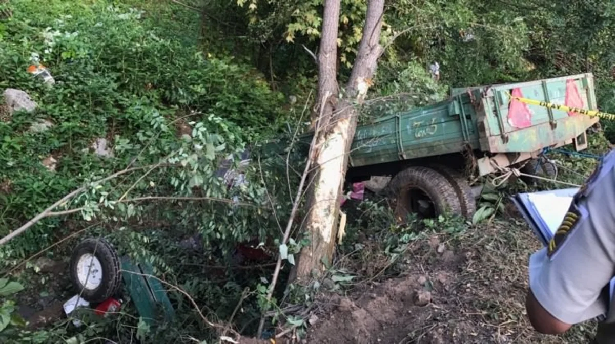 Türkiyədə fəhlələri daşıyan traktor aşıb, 7 nəfər ölüb, 10 nəfər yaralanıb - ƏLAVƏ OLUNUB