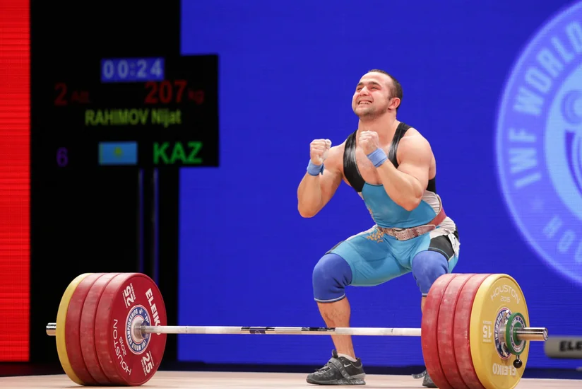 Nicat Rəhimovun atası: Olimpiya medalından əllərini üzsünlər, qaytarmayacağıq
