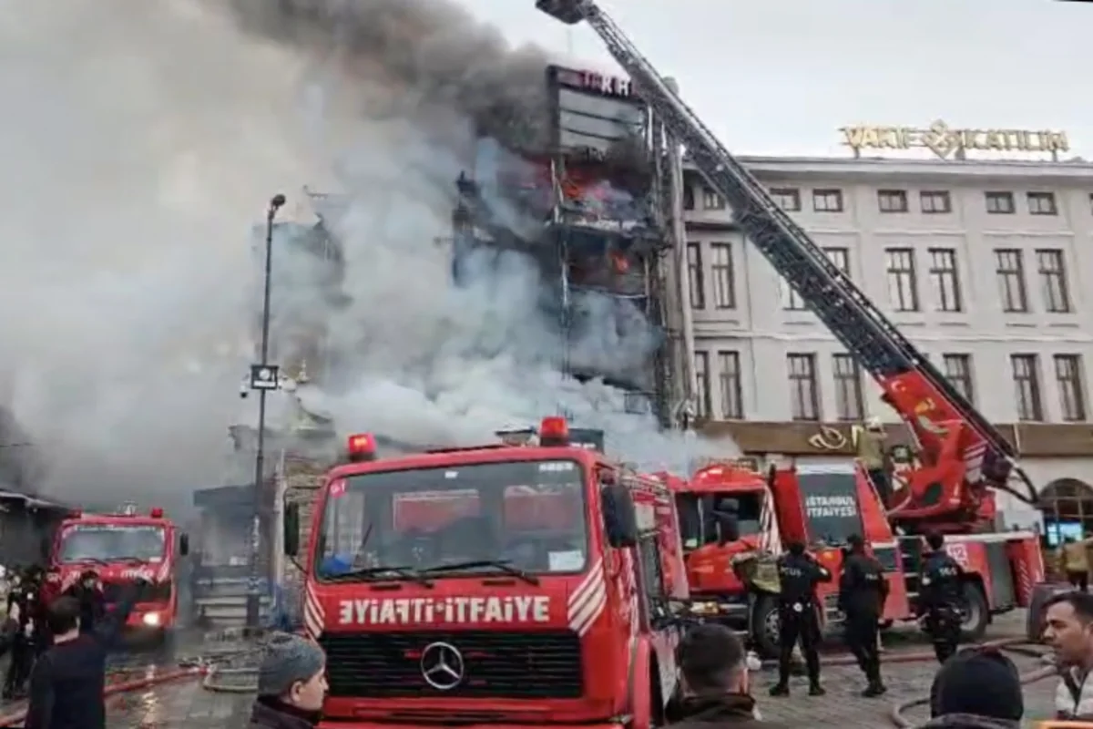 İstanbulda restoranda baş verən yanğın söndürülüb - YENİLƏNİB