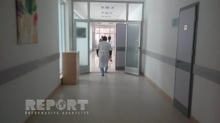 Qubada toya gedən maşın aşıb, 3 nəfər yaralanıb - FOTO