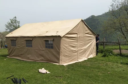 Lerikdə evi uçan şəxsə çadırdan ev düzəldilib